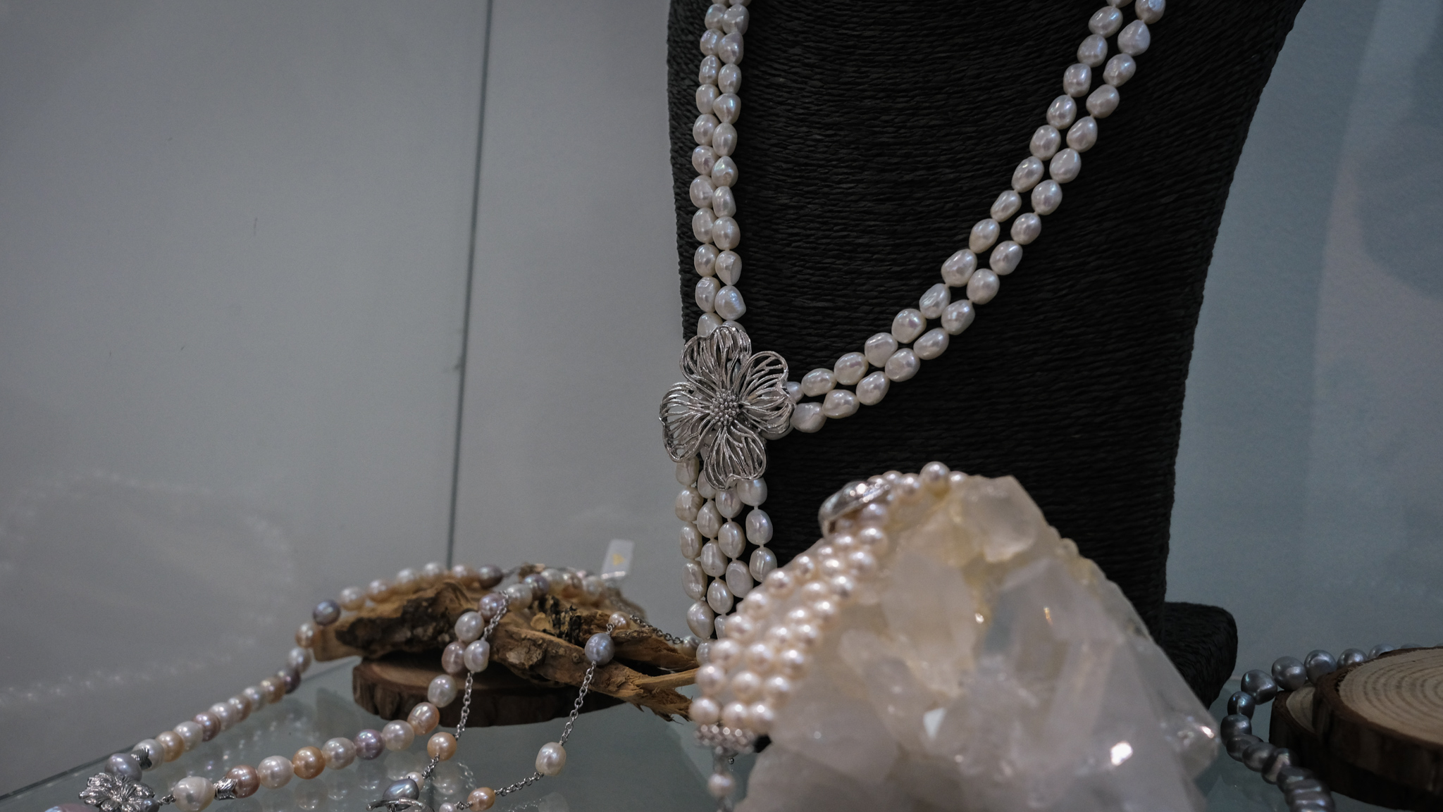 gioielli con perle oro argento e mirra