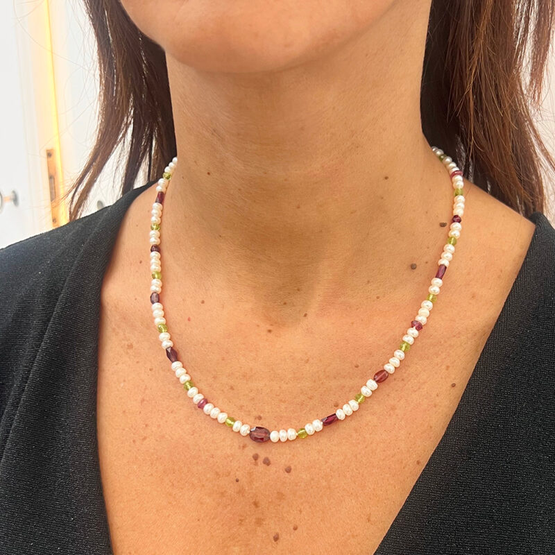 Collana Grace con perle d'acqua dolce e granato, argento 925 rodiato
