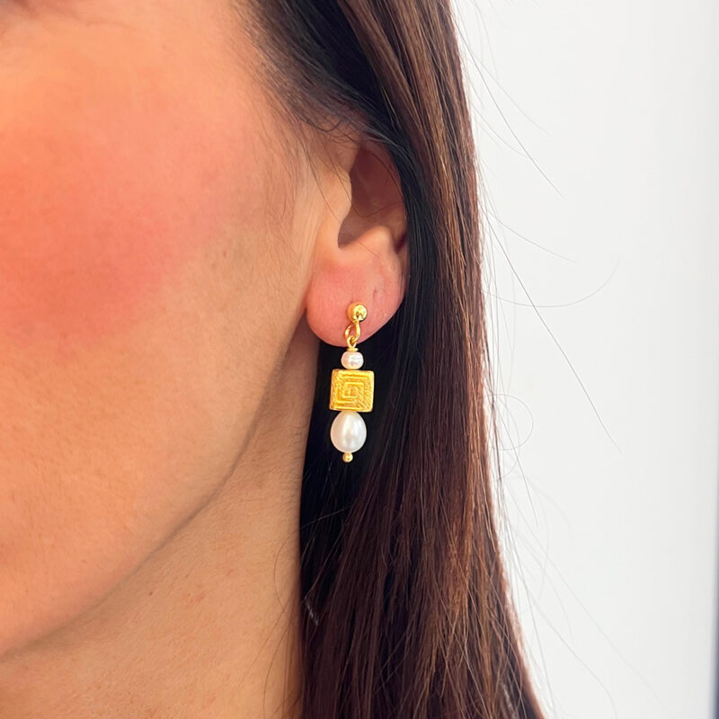 Orecchini Archeo con perle d'acqua dolce, argento 925 dorato